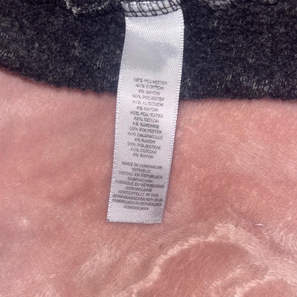Alternative Charcoal Cozy Top - Picture 3 of 4